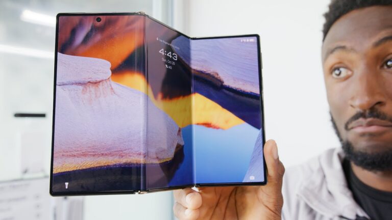 The Tri Folding Phone Impressions! 11 *