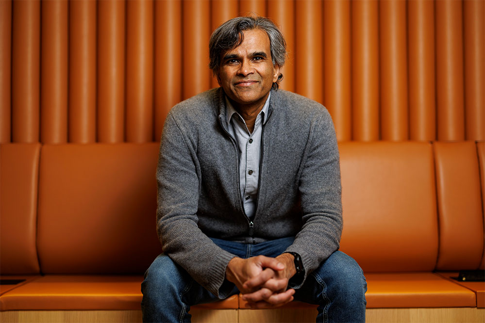 The sweet taste of a new idea | MIT News 1 mit sendhil Mullainathan