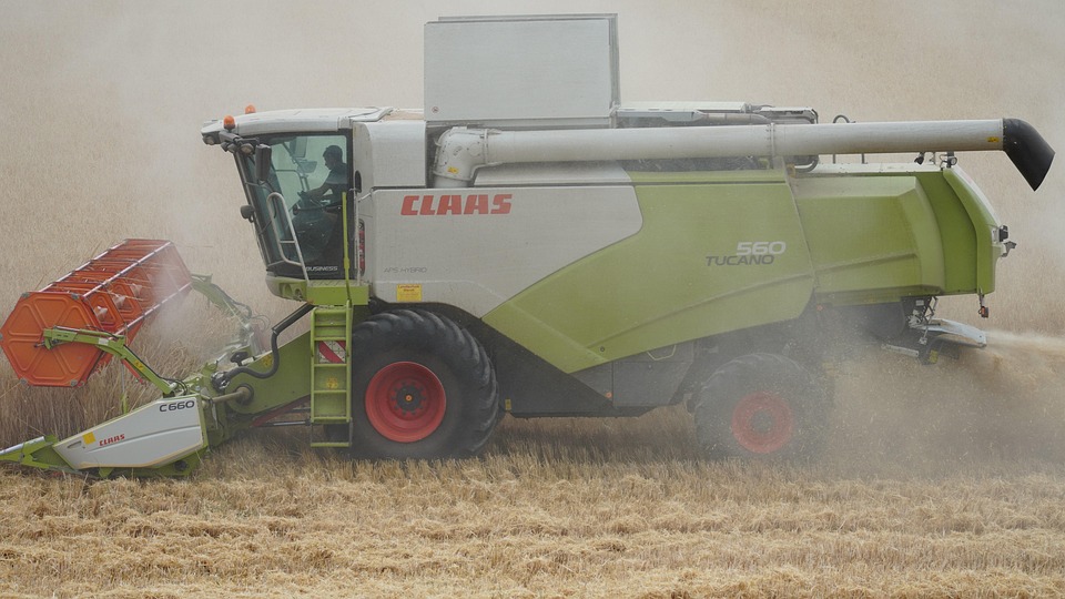 AI tools for optimizing agricultural yield predictions